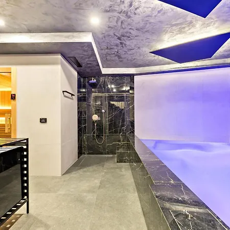 Stunning In With Sauna