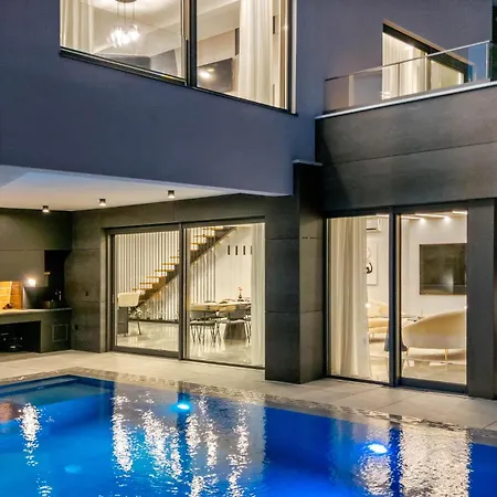 Nyaraló Stunning In With Sauna