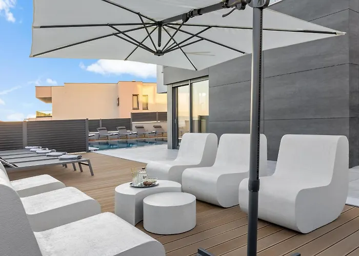 Stunning In With Sauna Makarska